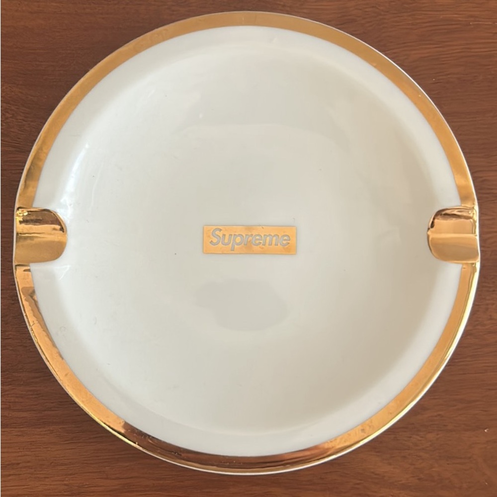 Supreme Ashtray Never used / NWOT